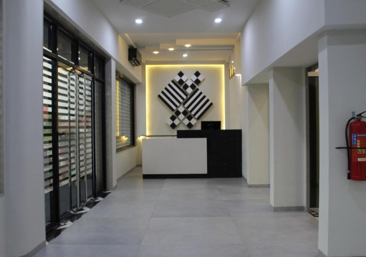 Ixoras Hotel Kinshasa Kültér fotó