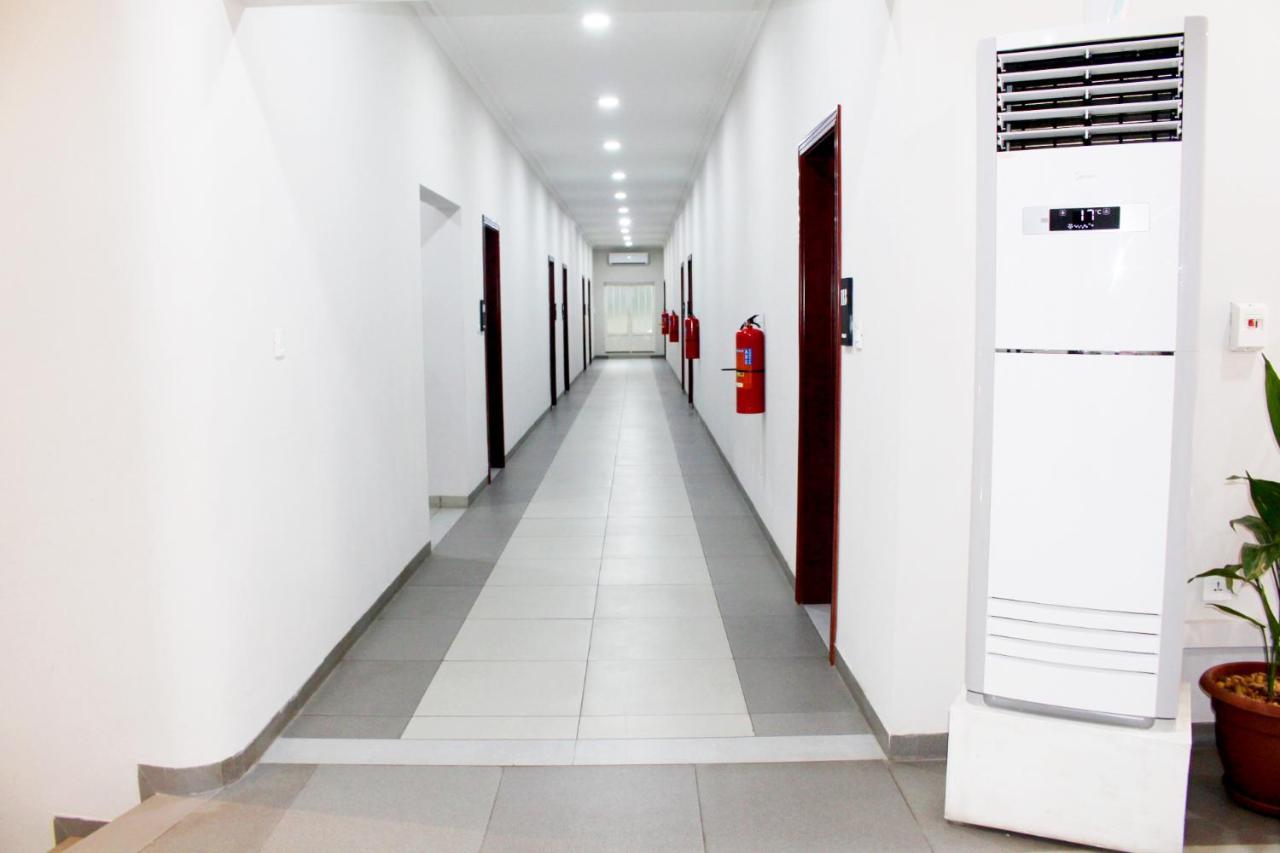 Ixoras Hotel Kinshasa Kültér fotó
