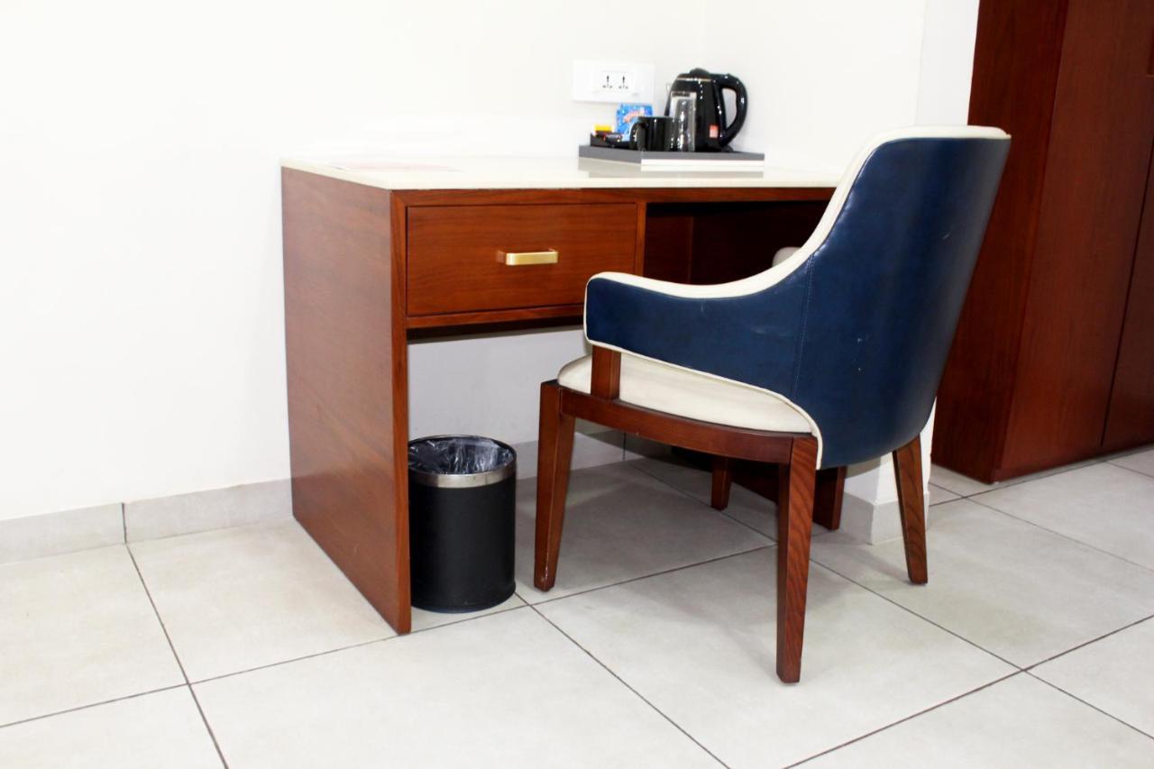 Ixoras Hotel Kinshasa Kültér fotó