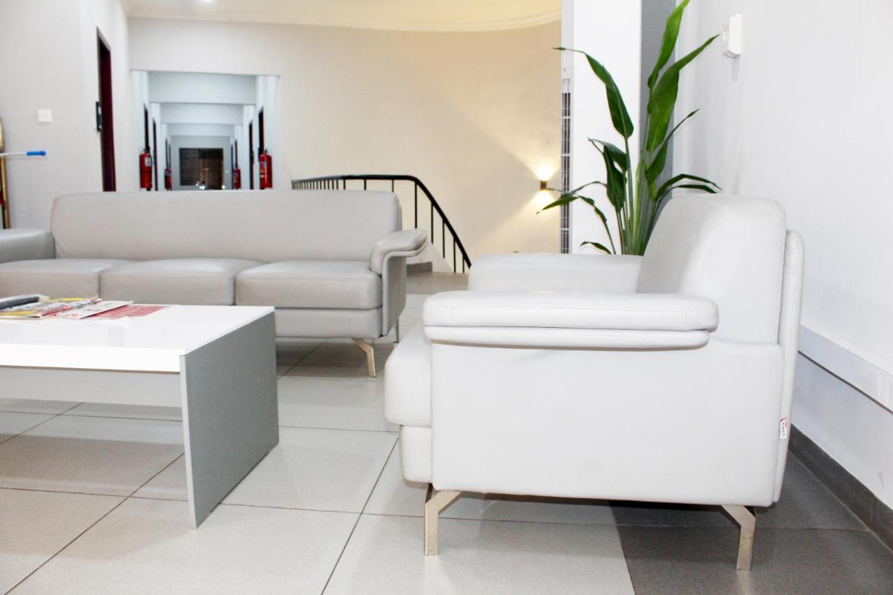 Ixoras Hotel Kinshasa Kültér fotó