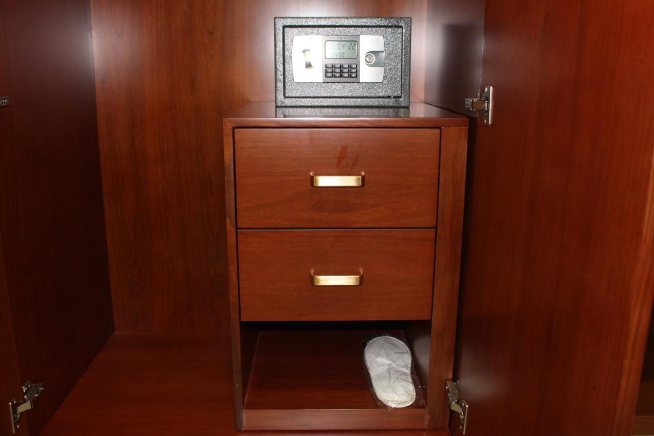 Ixoras Hotel Kinshasa Kültér fotó