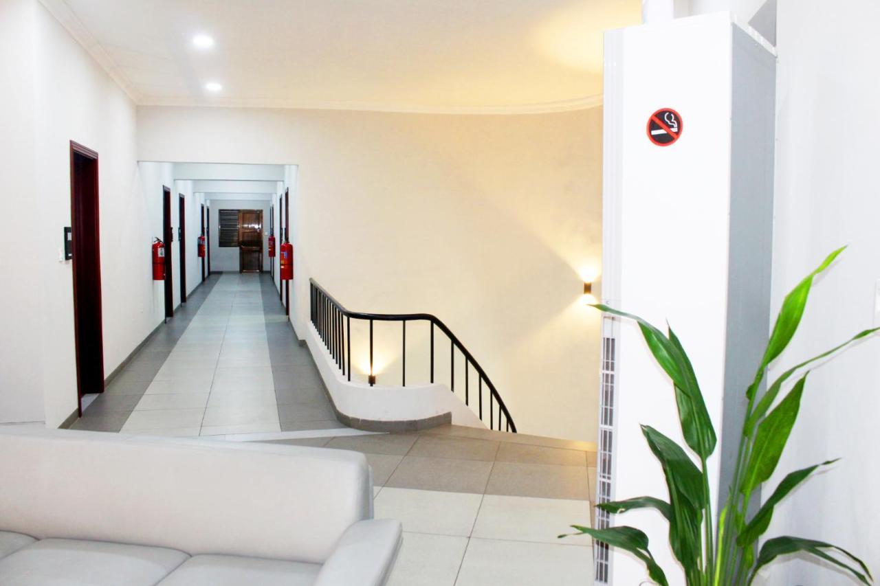 Ixoras Hotel Kinshasa Kültér fotó