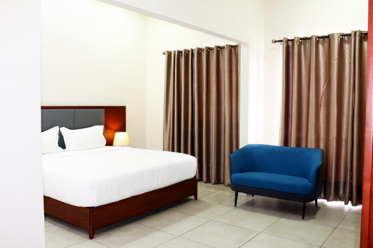 Ixoras Hotel Kinshasa Kültér fotó