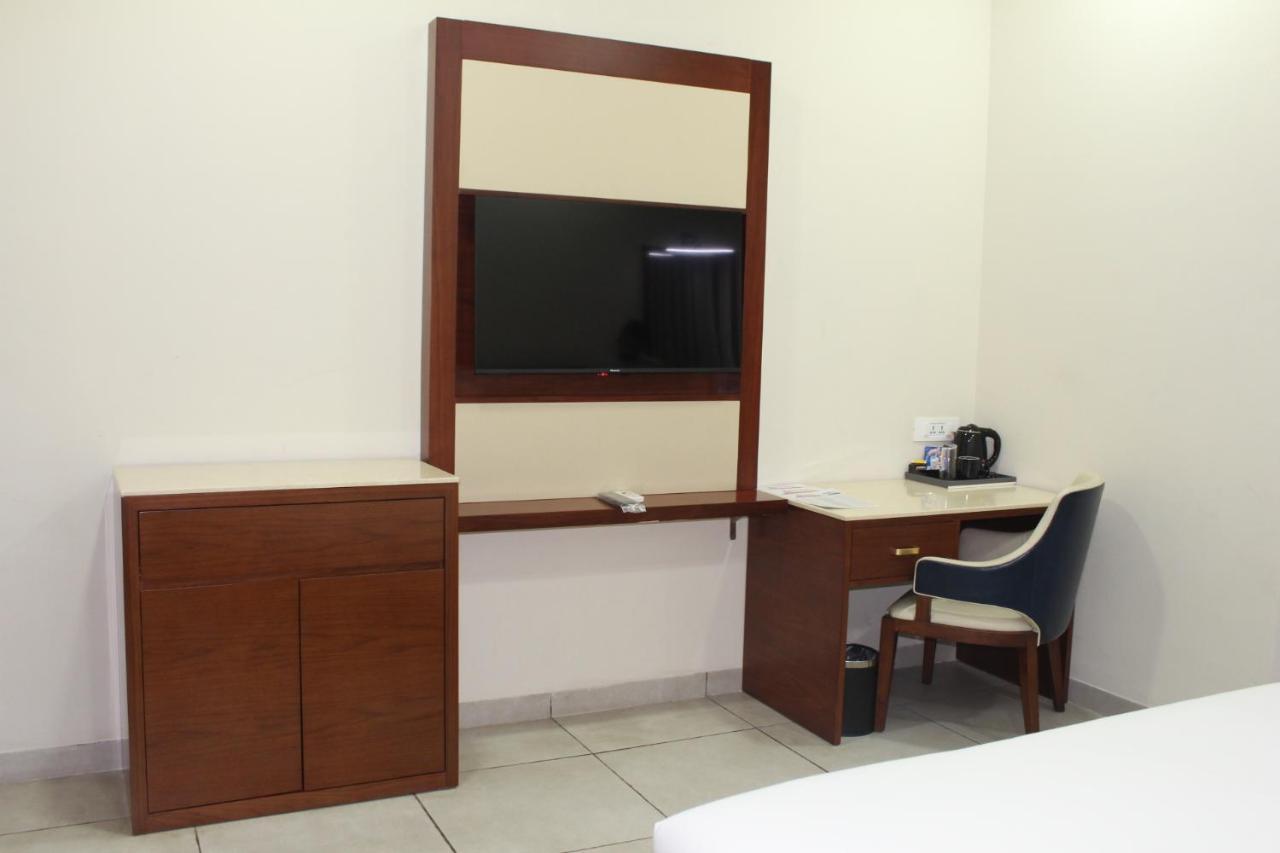 Ixoras Hotel Kinshasa Kültér fotó