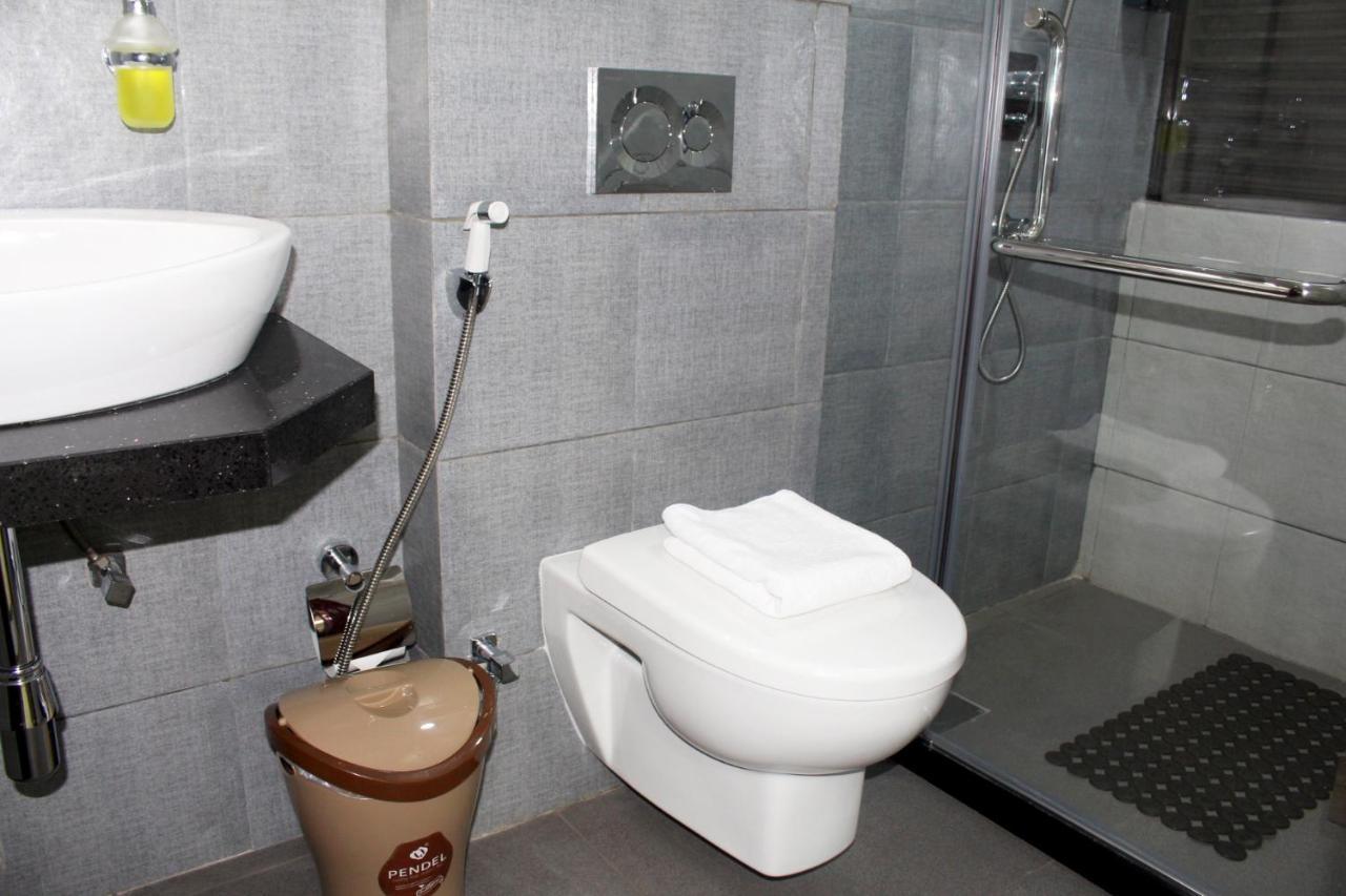 Ixoras Hotel Kinshasa Kültér fotó