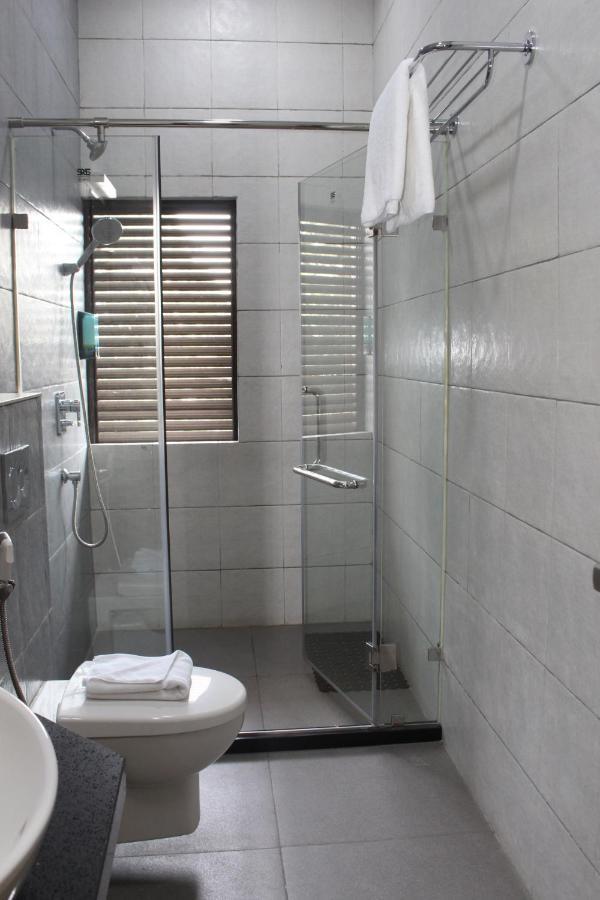 Ixoras Hotel Kinshasa Kültér fotó