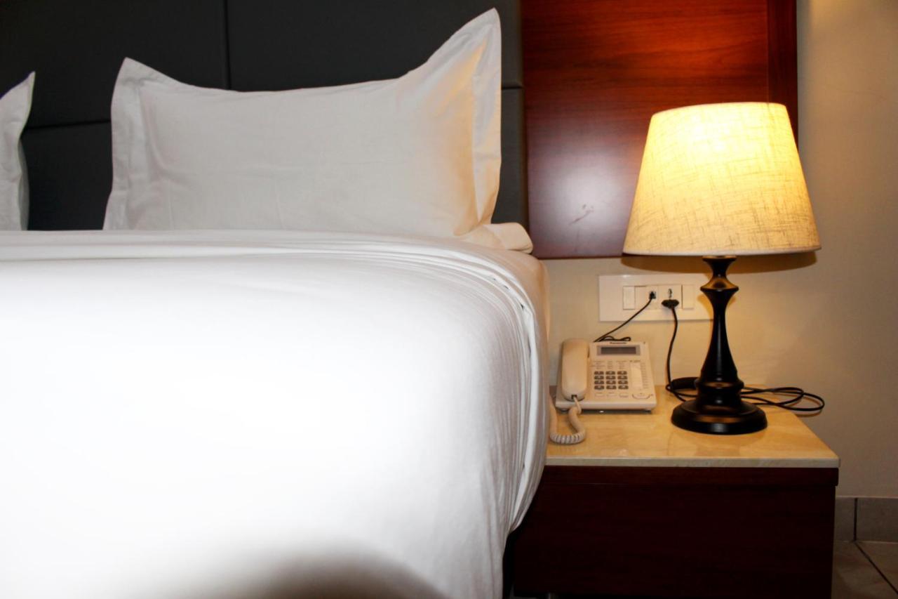 Ixoras Hotel Kinshasa Kültér fotó