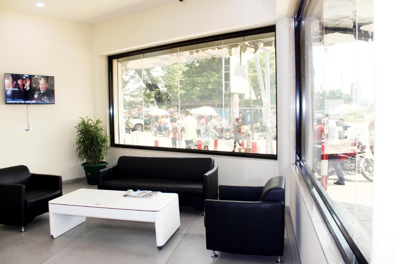 Ixoras Hotel Kinshasa Kültér fotó