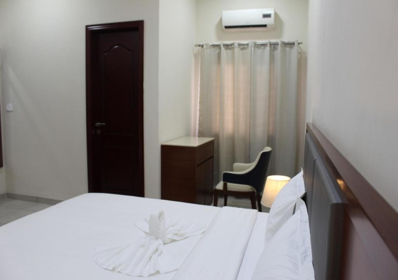 Ixoras Hotel Kinshasa Kültér fotó