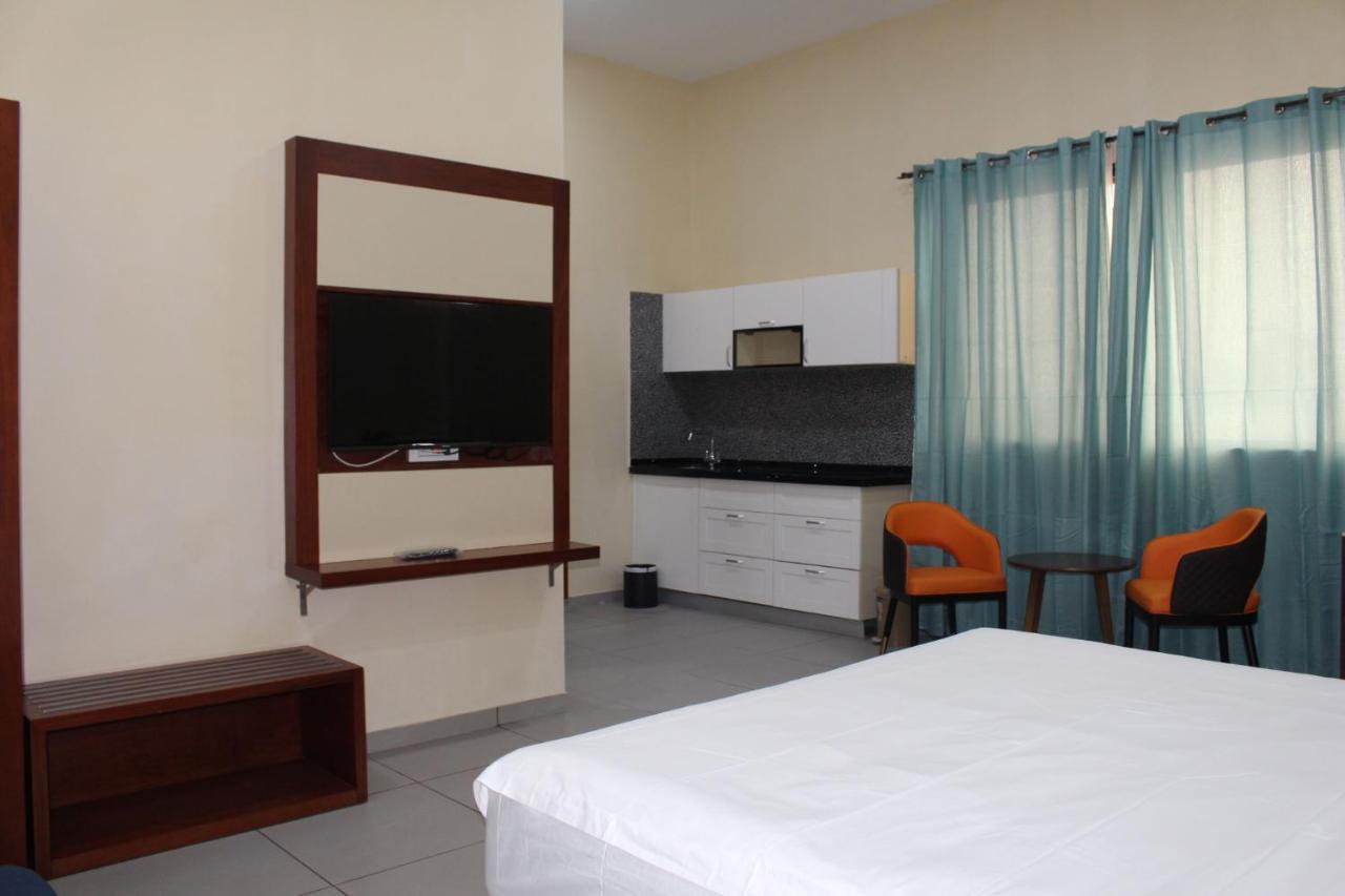 Ixoras Hotel Kinshasa Kültér fotó