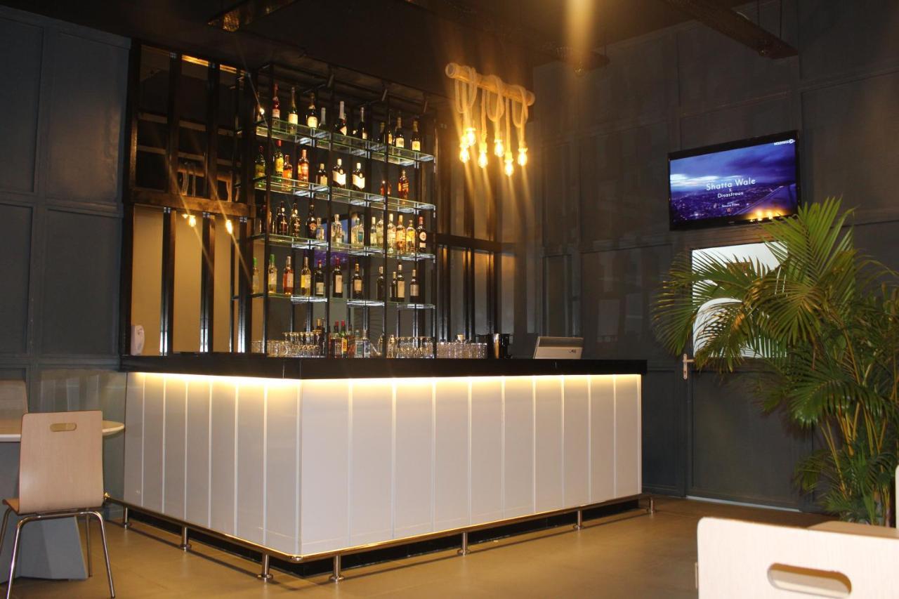 Ixoras Hotel Kinshasa Kültér fotó