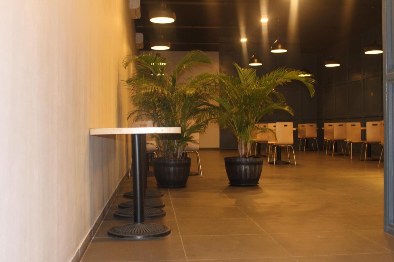 Ixoras Hotel Kinshasa Kültér fotó